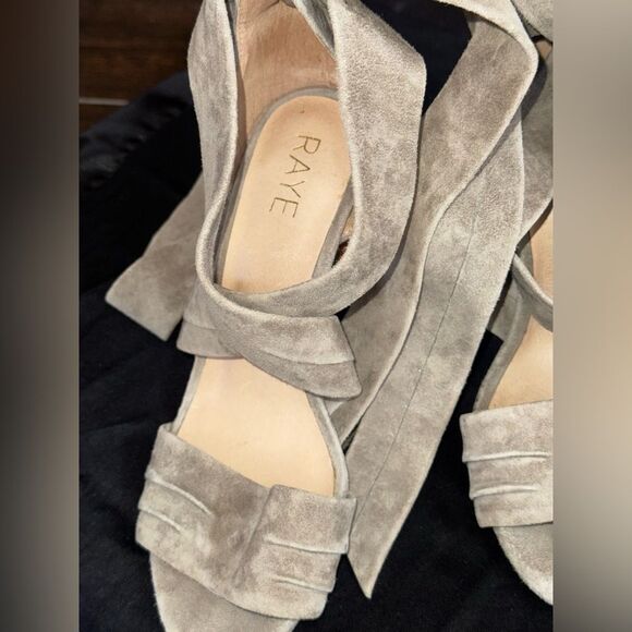 RAYE Gray Suede Wraparound Block Heel Sandals – Size 7 - Picture 2 of 7